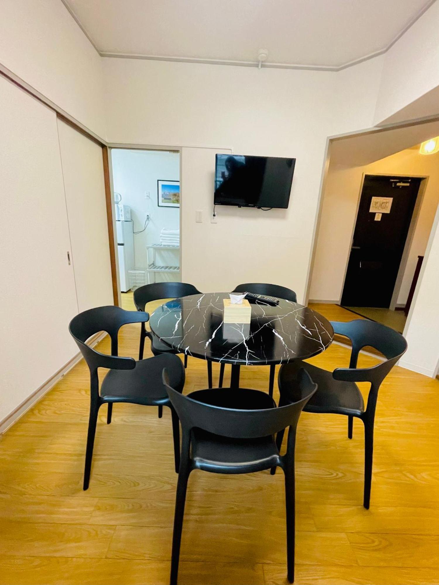 嵐 難波西 民宿 Bed And Breakfast Osaka Rum bild